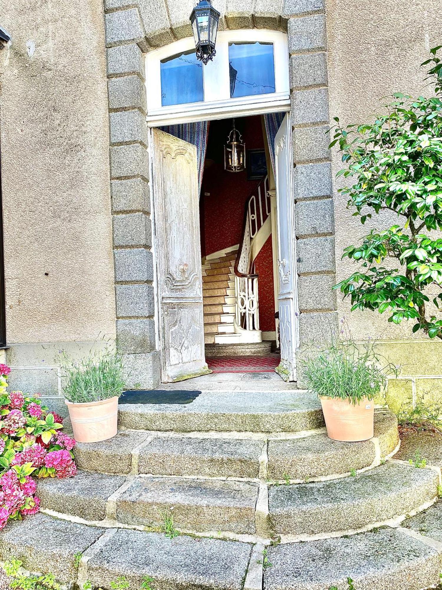 L'Hotel De Herce Chambre D'Hote Mayenne Exterior foto
